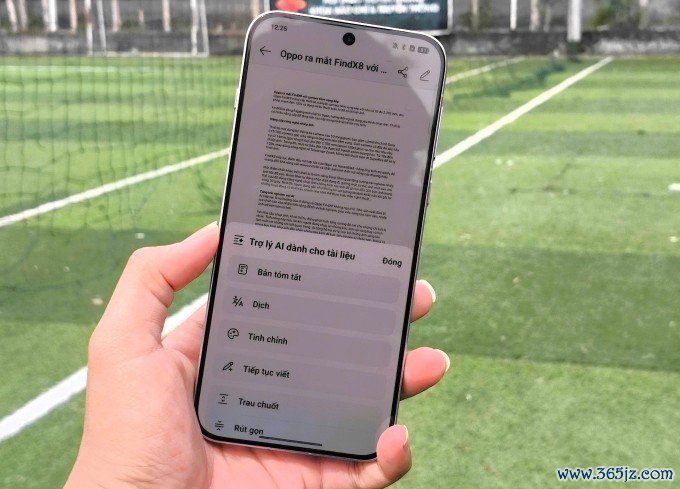 Các tính năng AI với văn bản trên Oppo Find X8. Ảnh: Quỳnh Trần